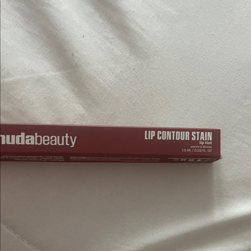 HUDA BEAUTY Lip Contour Stain Warm Brown